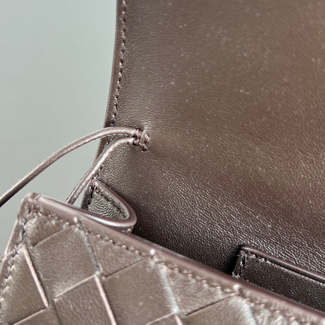 Intrecciato Woven Long Clutch Bag - View 7
