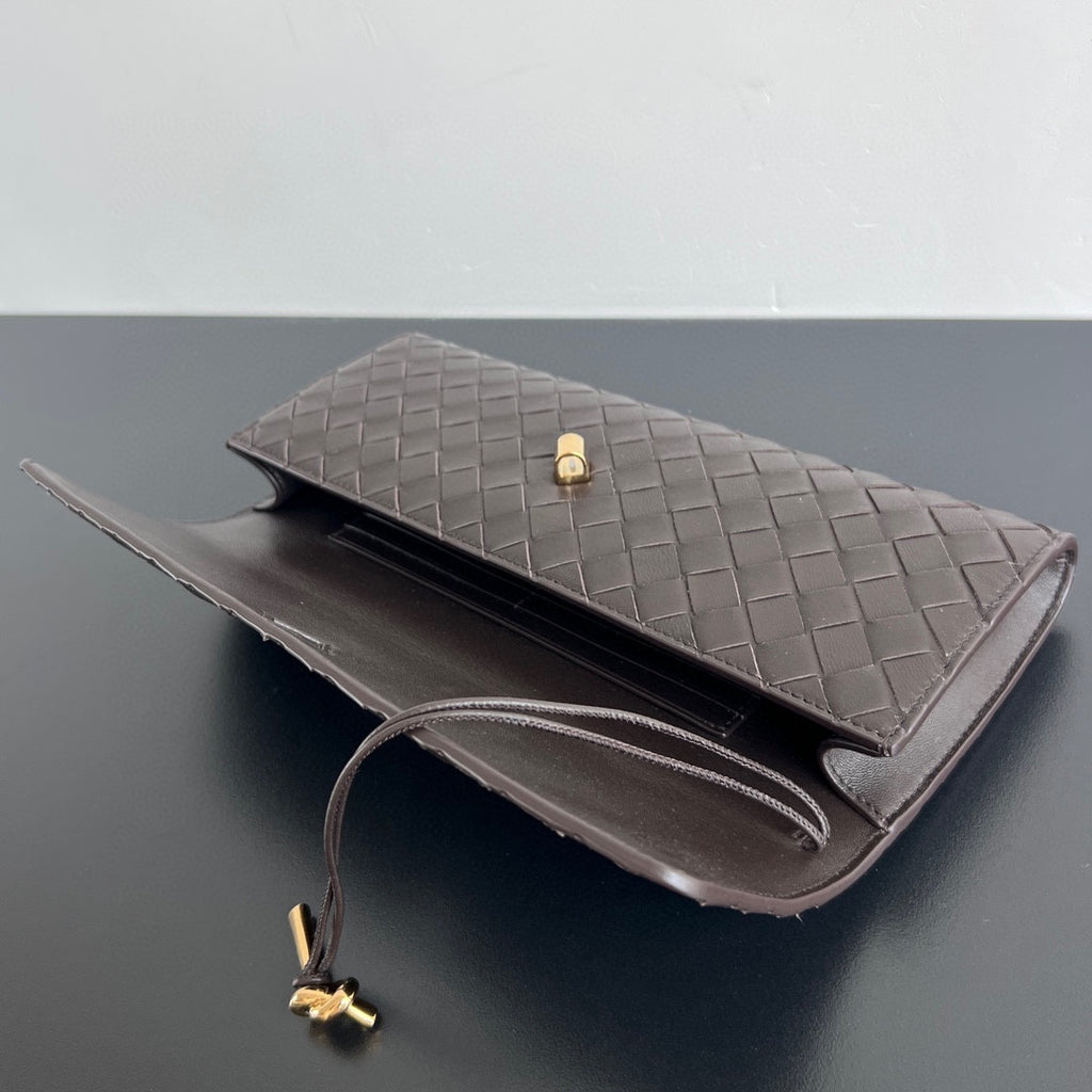 Intrecciato Woven Long Clutch Bag - View 5