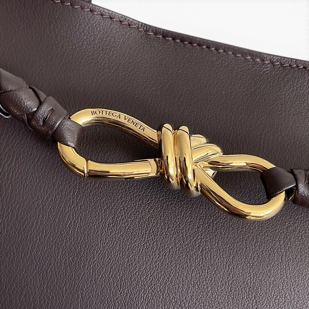 Smooth Leather Knot Tote Bag 32cm - View 4