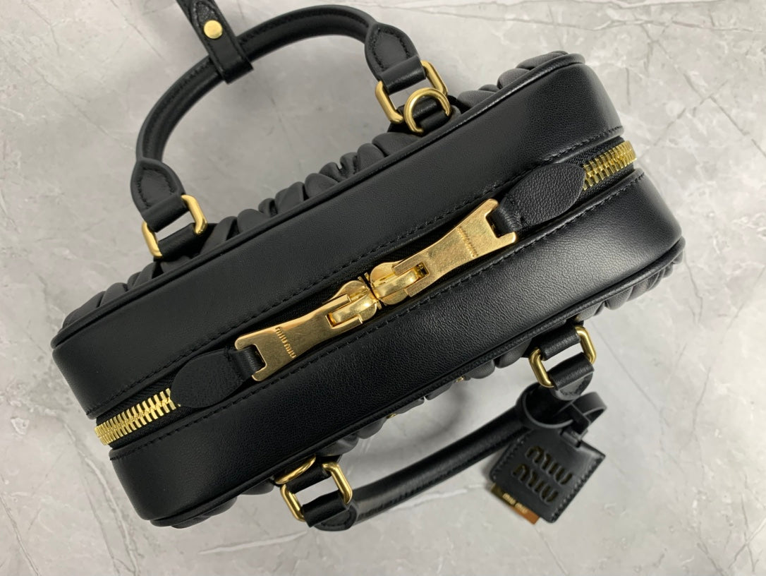 Matelassé Bowling Bag - View 8