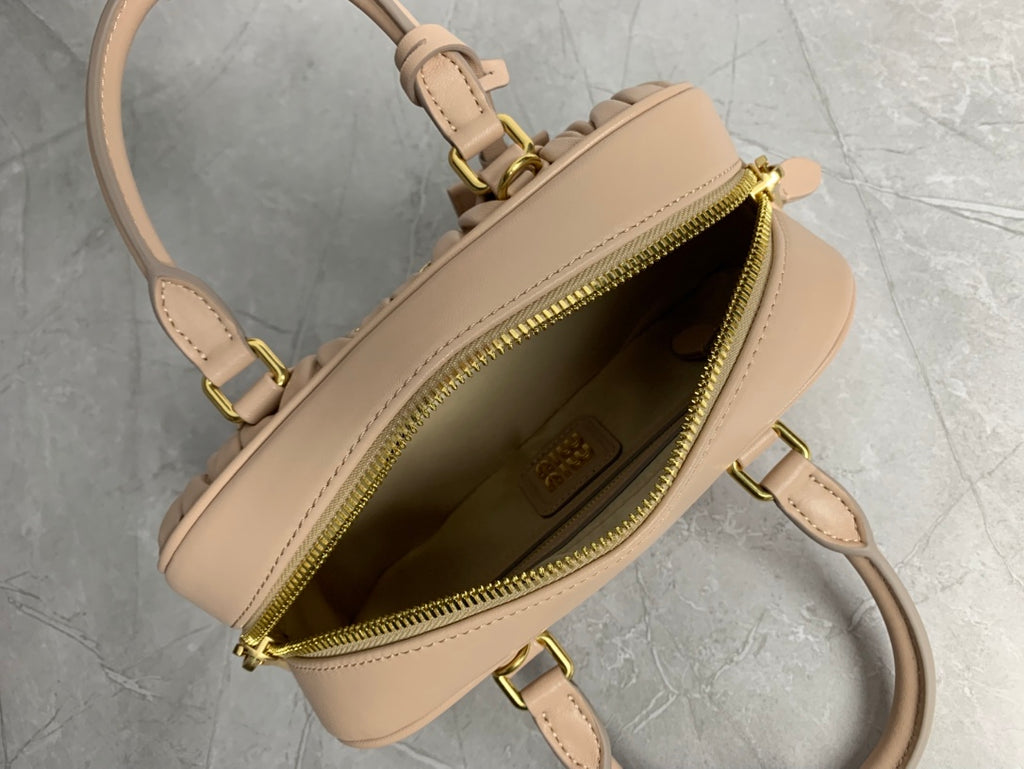 Matelassé Bowling Bag - View 9
