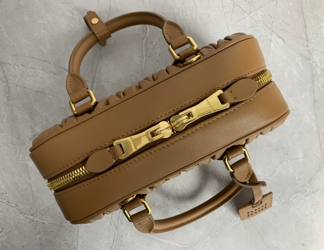 Matelassé Bowling Bag - View 8