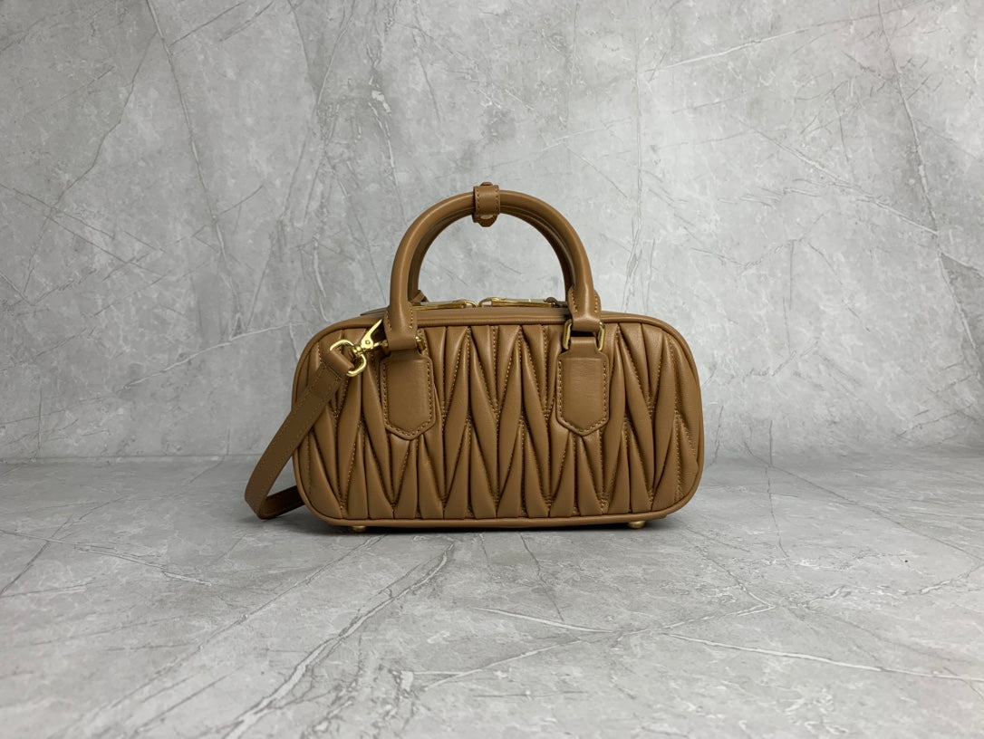 Matelassé Bowling Bag - View 3