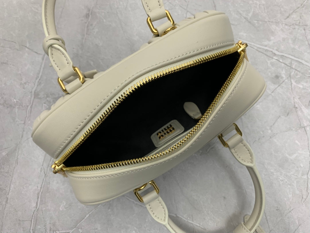Matelassé Bowling Bag - View 9