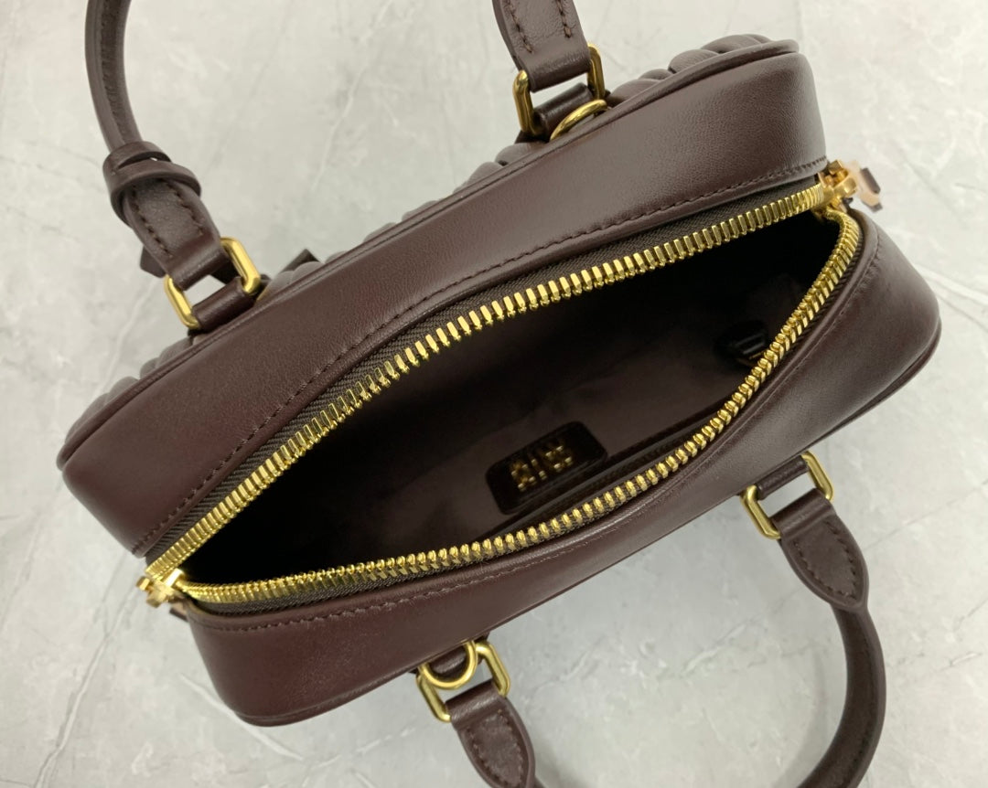 Matelassé Bowling Bag - View 9