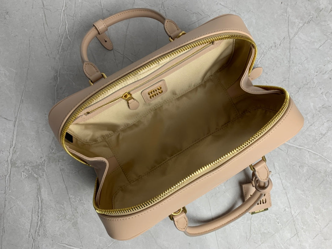 Matelassé Bowling Bag - View 9