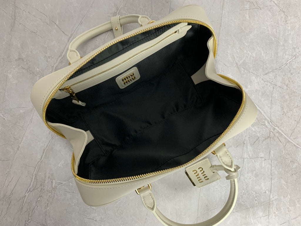 Matelassé Bowling Bag - View 9