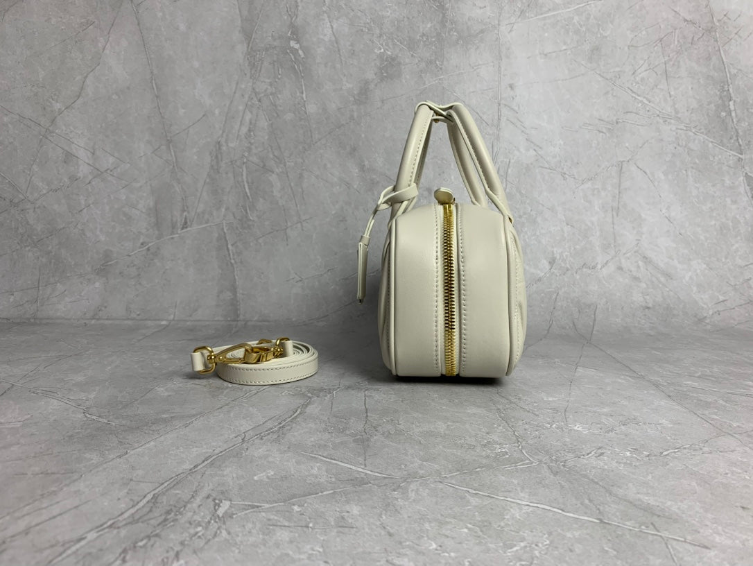 Matelassé Bowling Bag - View 5