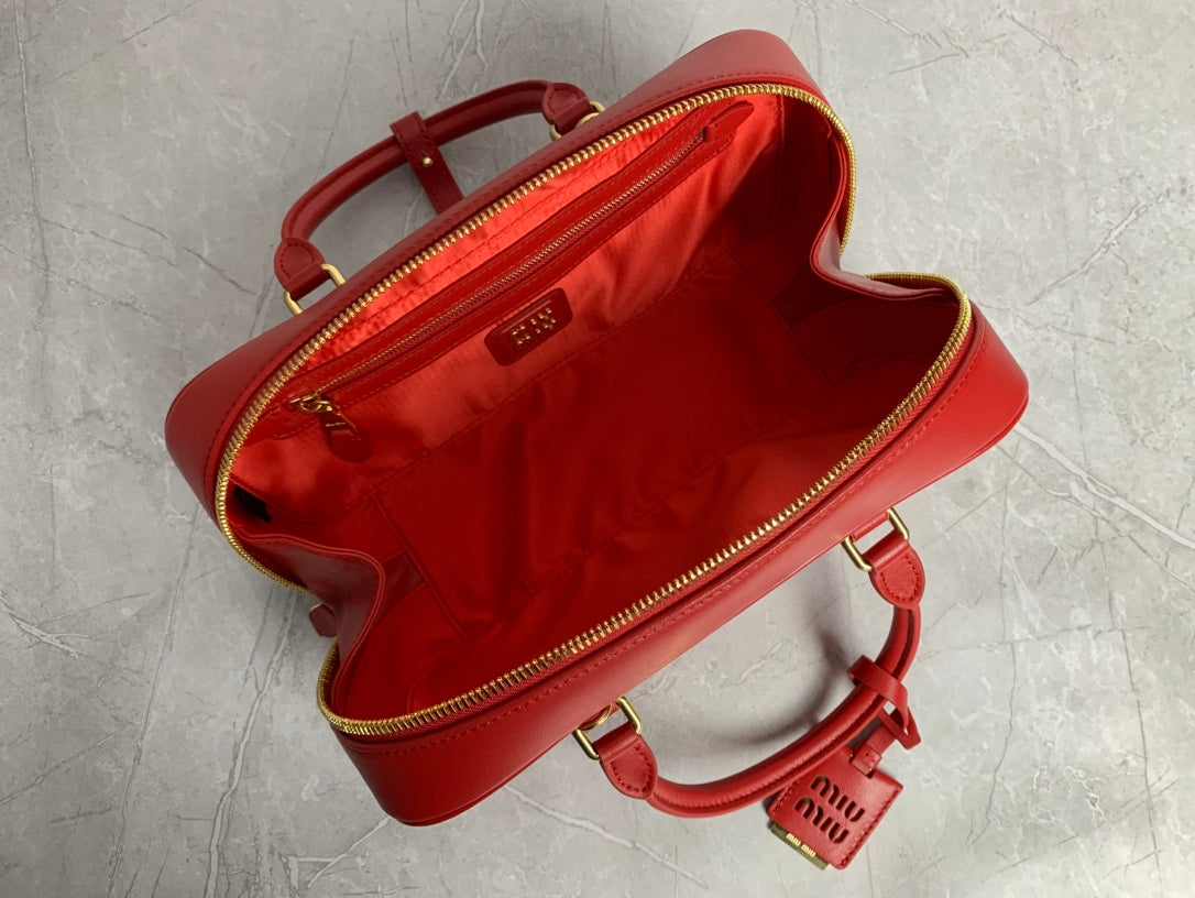 Matelassé Bowling Bag - View 9