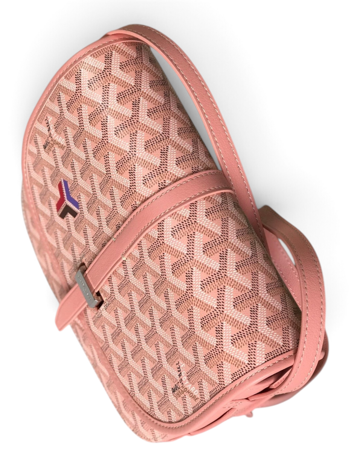 SWORD LUXURY Belvédère II messenger bag in pink Goyardine canvas with leather trim, adjustable strap, and metal buckle.
