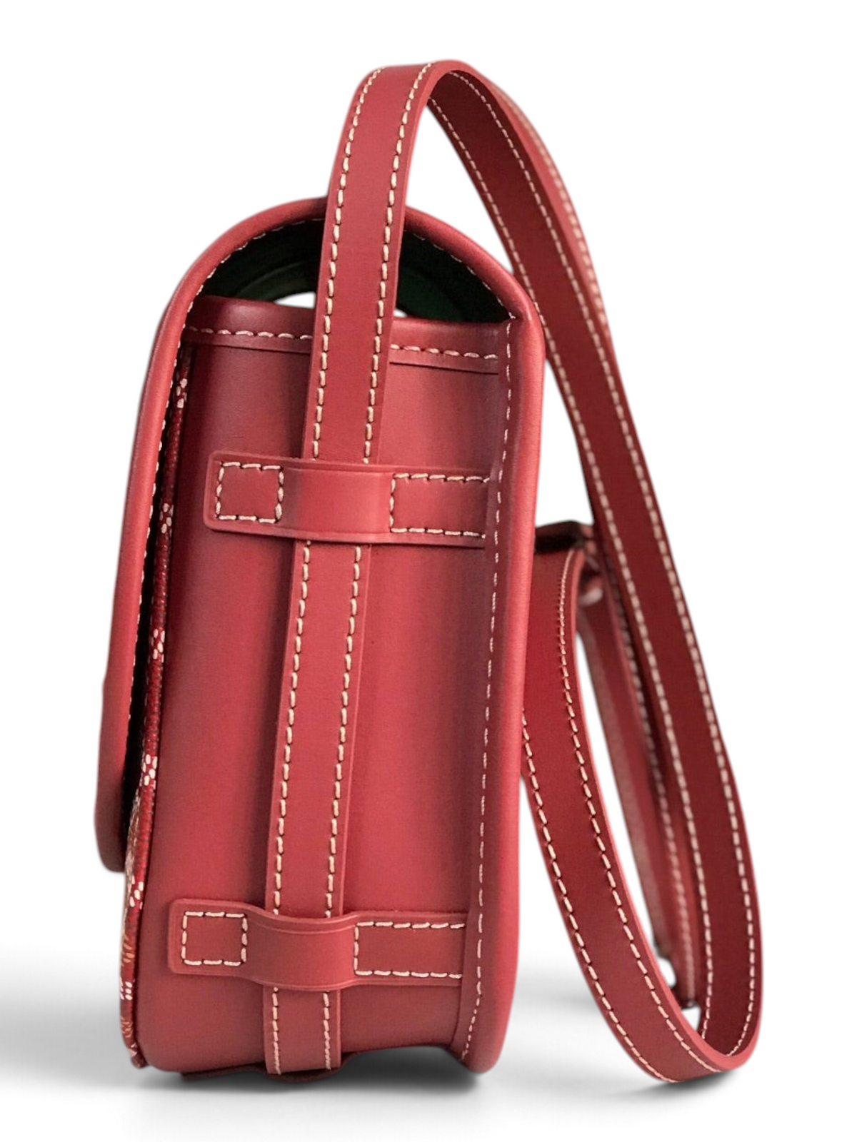 SWORD LUXURY Belvédère II messenger bag in red leather with white contrast stitching, side view showing strap detail.