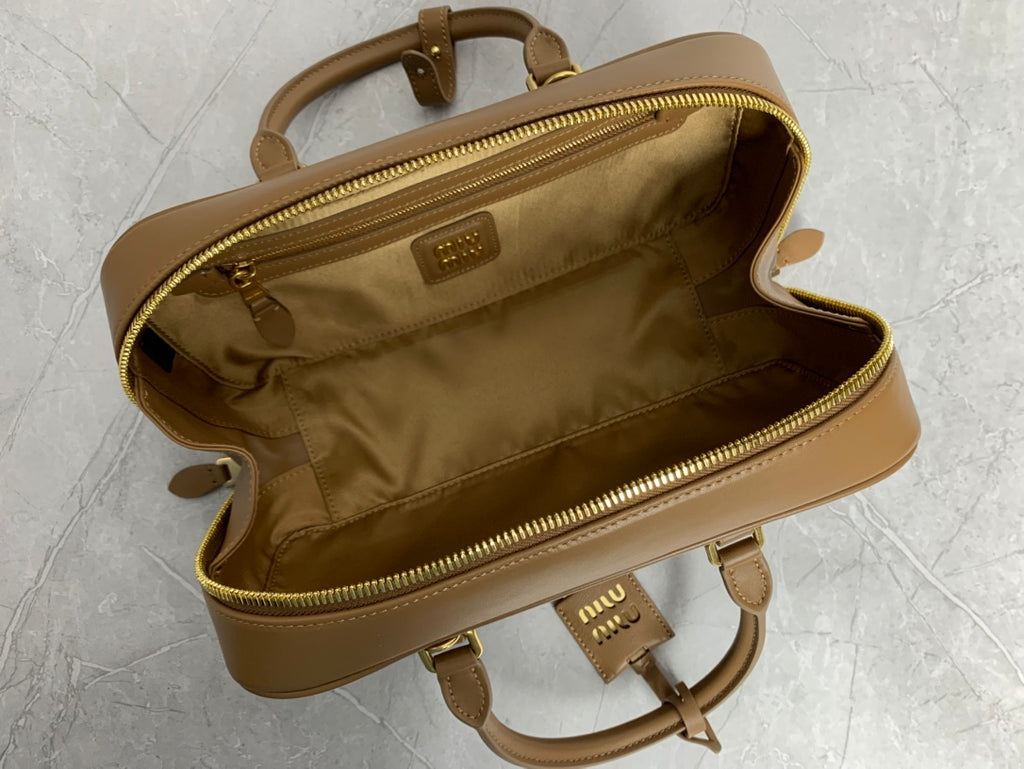 Matelassé Bowling Bag - View 9