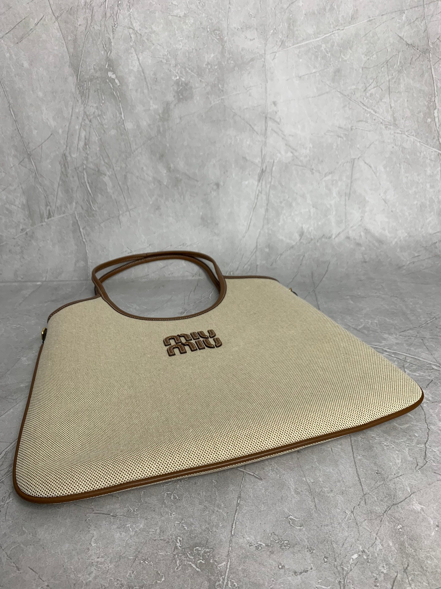 Structured Tote Bag - View 9