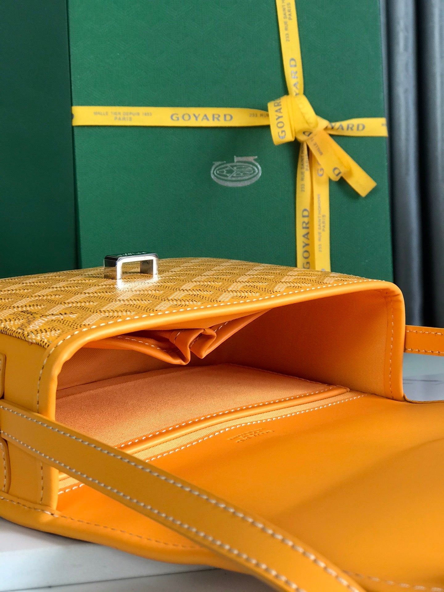 Belvédère II Messenger Bag