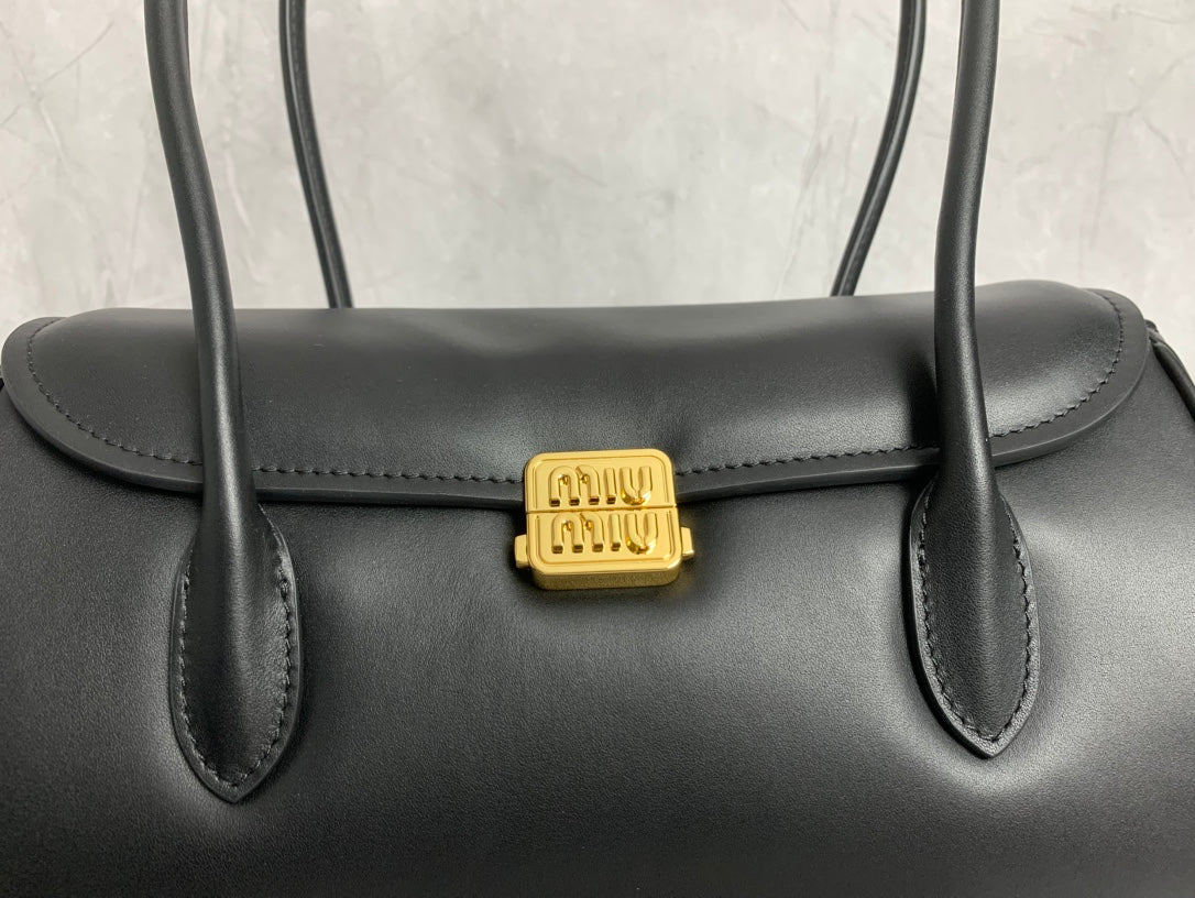 Structured Shoulder Bag - View 4