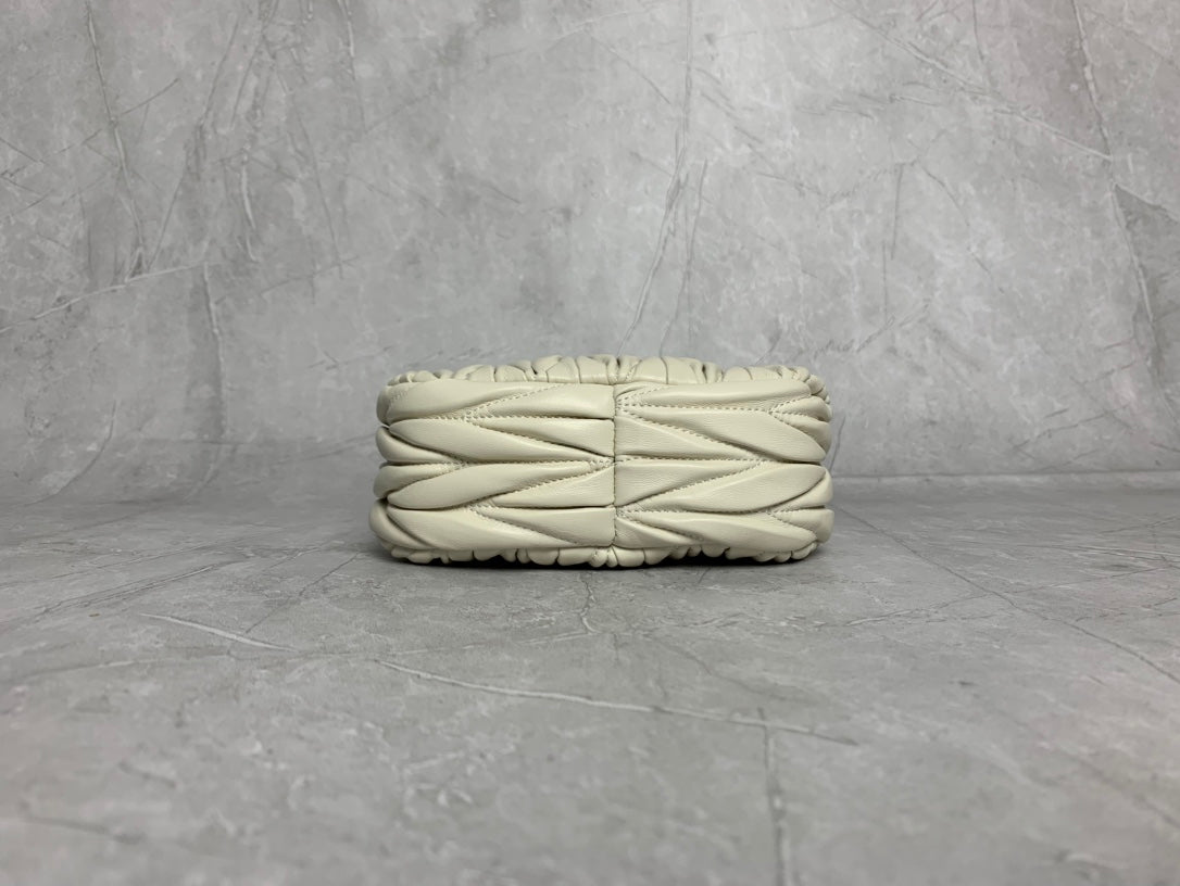 Wander Mini Shoulder Bag - View 4
