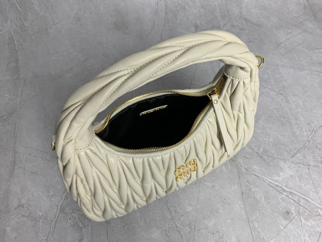 Wander Shoulder Bag - View 8