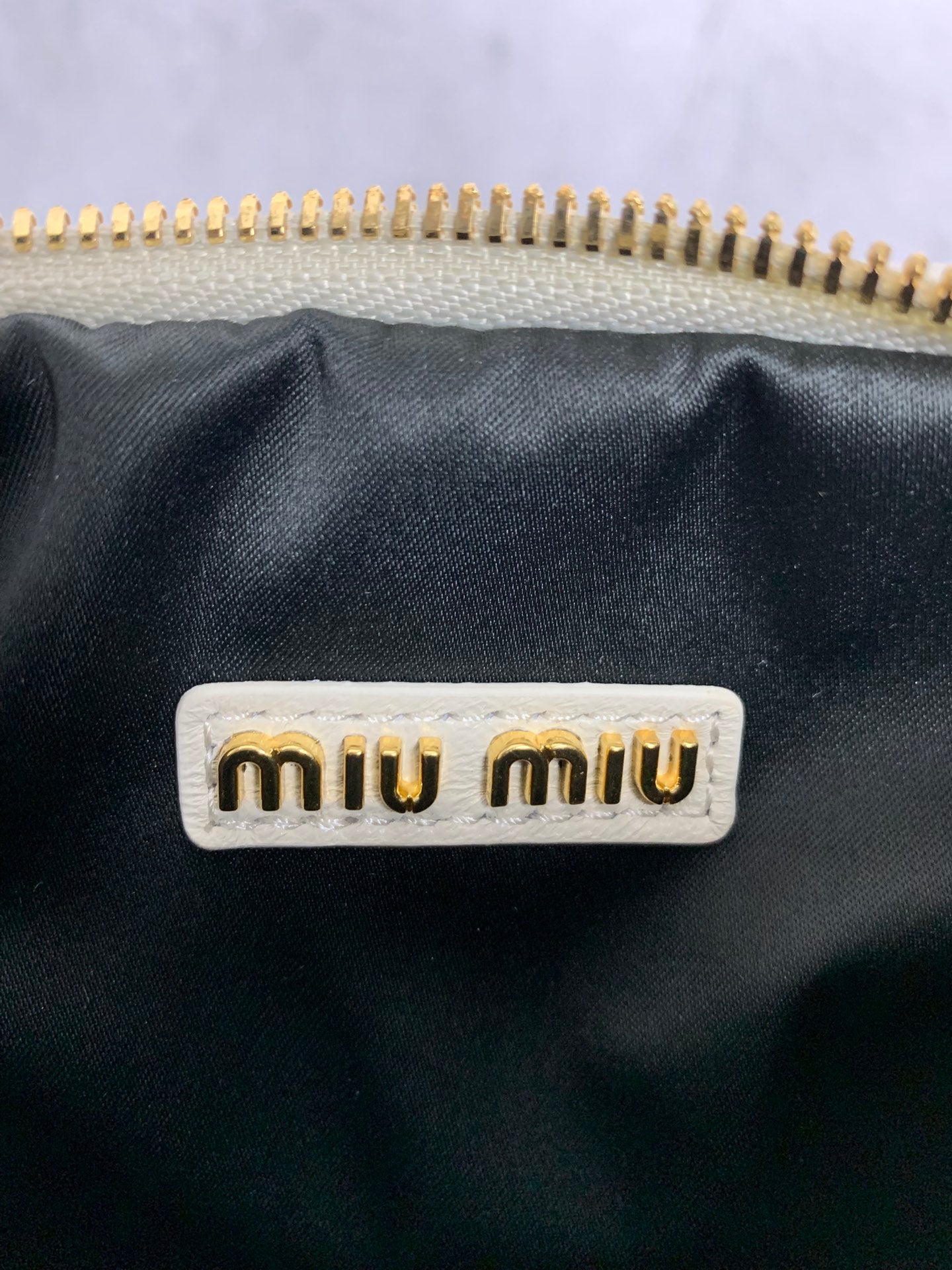 Wander Shoulder Bag - View 9