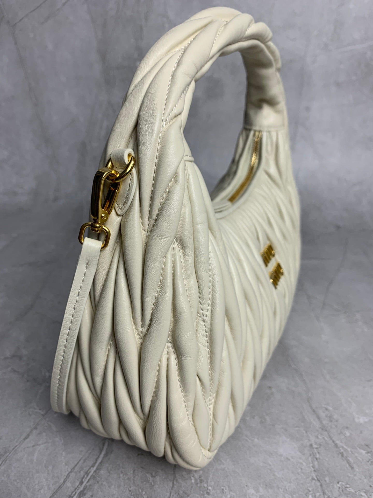 Wander Shoulder Bag - View 7