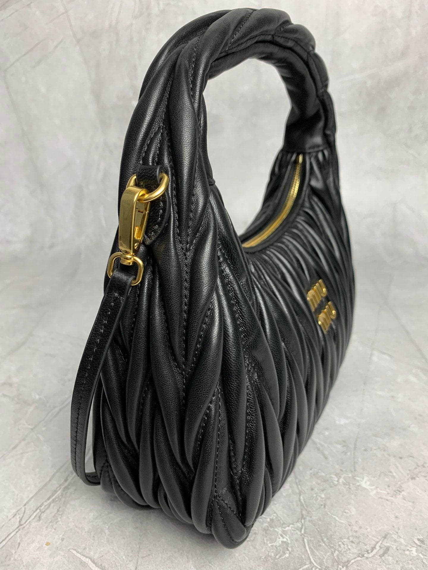 Wander Shoulder Bag - View 7