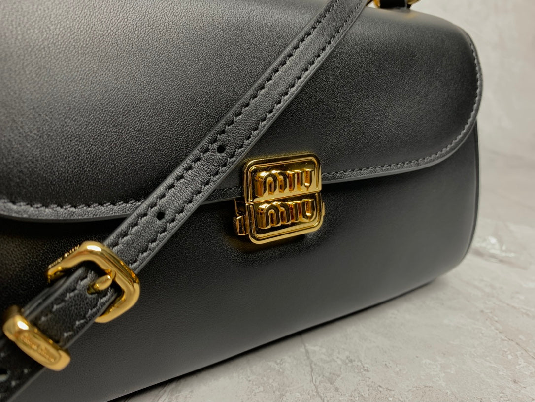 Structured Shoulder Bag - View 5