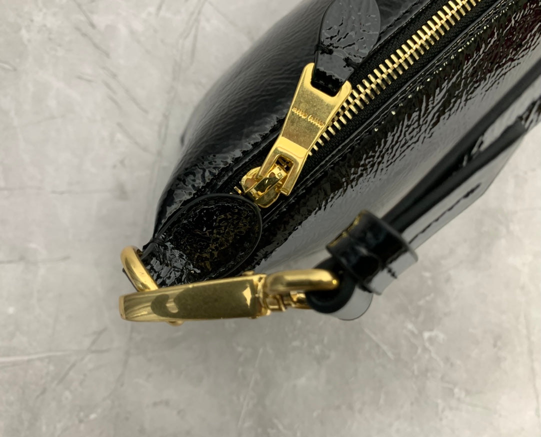 Structured Vanity Bag - View 6