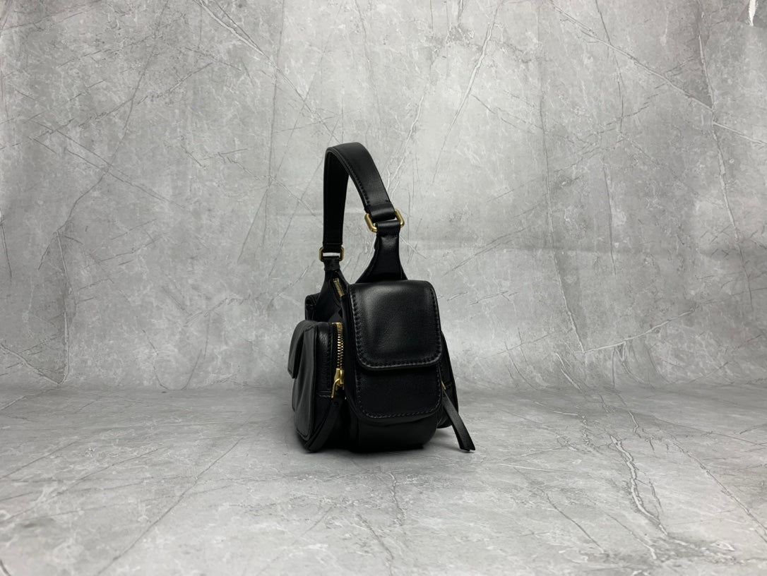 Wander Shoulder Bag - View 5