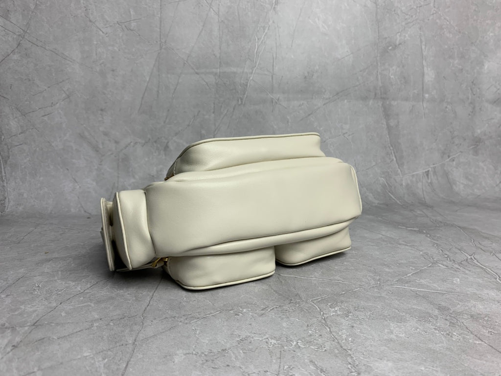 Wander Shoulder Bag - View 4