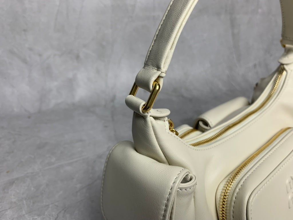 Wander Shoulder Bag - View 7