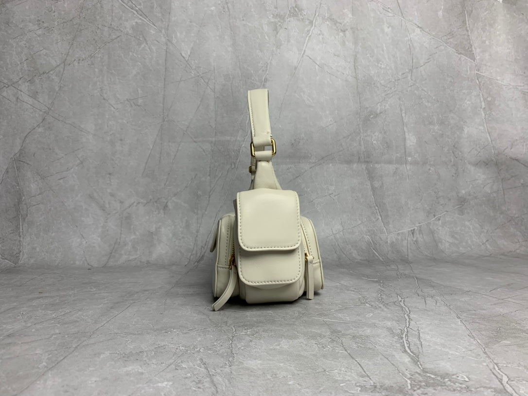Wander Shoulder Bag - View 5