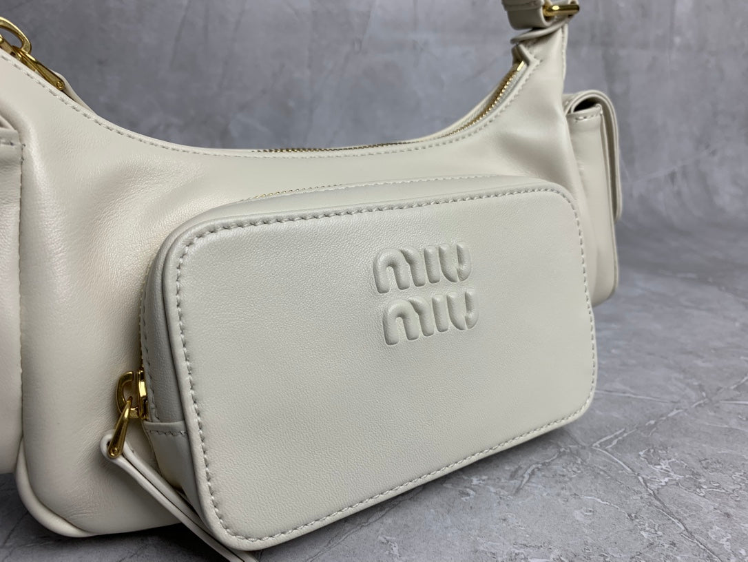 Wander Shoulder Bag - View 6