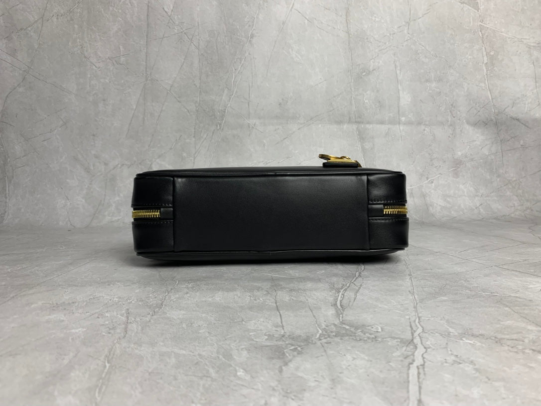 Beau Shoulder Bag - View 4