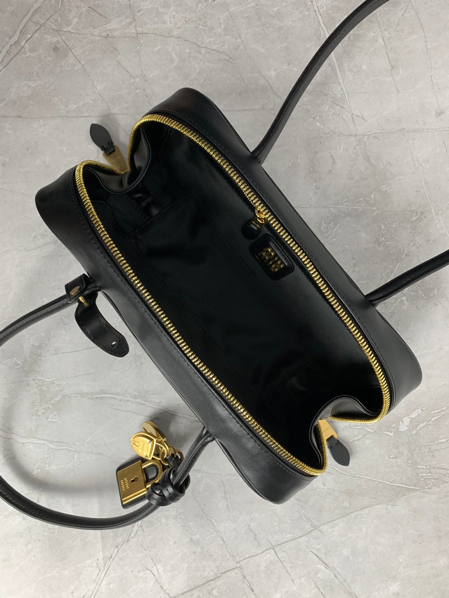 Beau Shoulder Bag - View 8