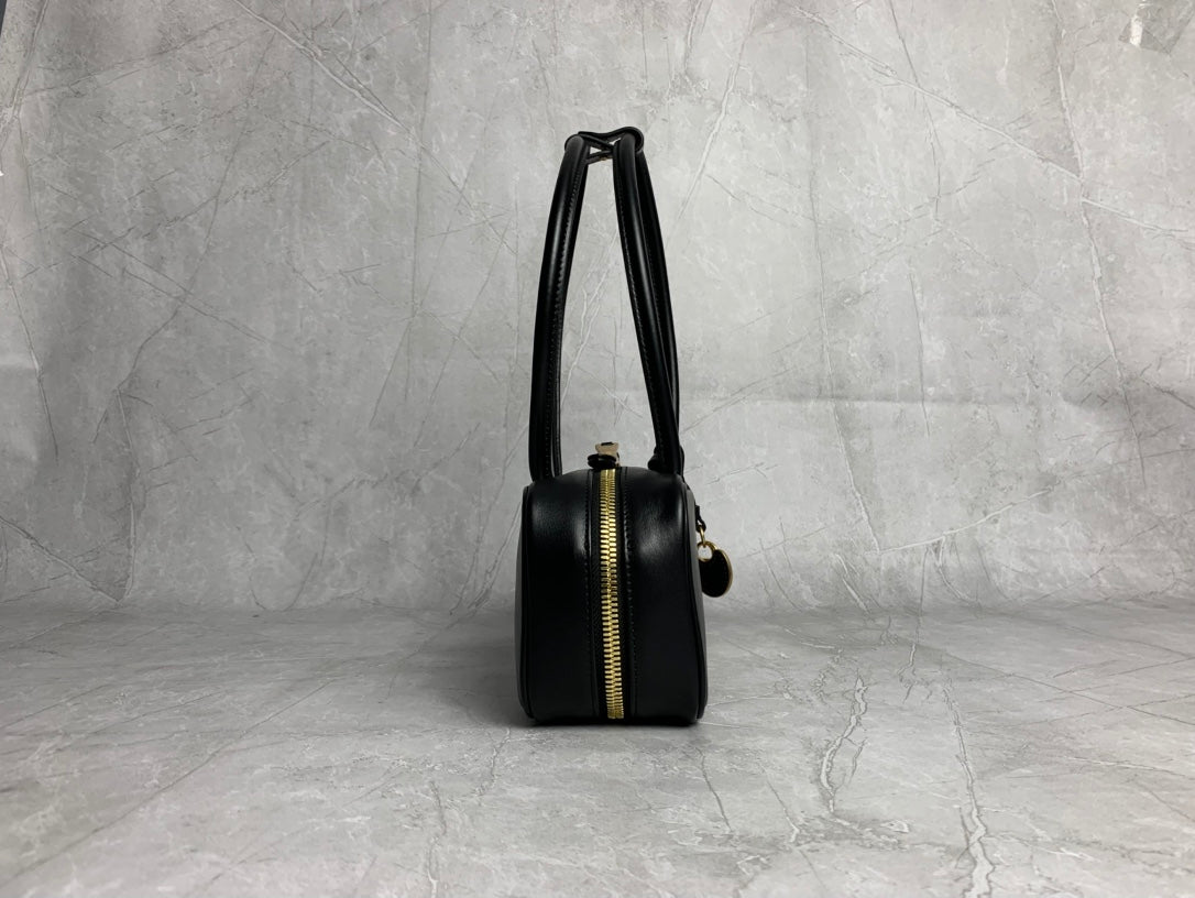 Beau Shoulder Bag - View 5
