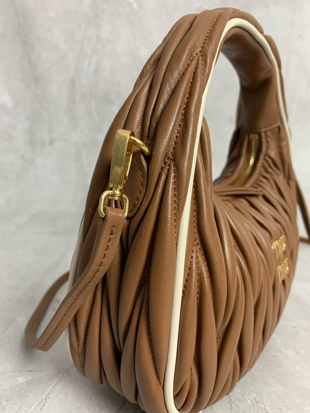 Wander Shoulder Bag - View 4