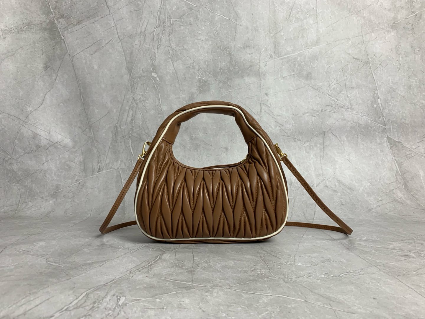 Wander Shoulder Bag - View 2