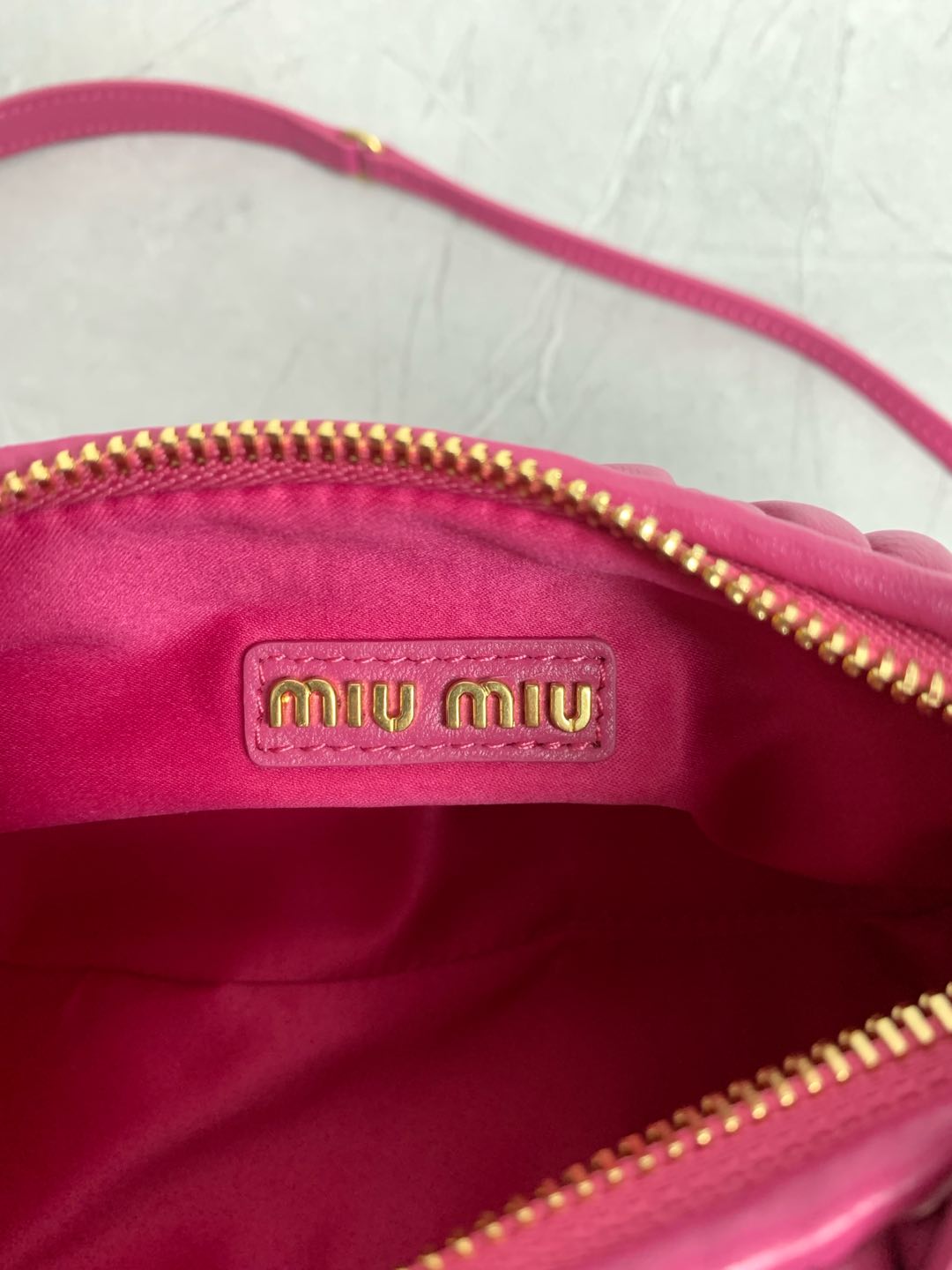 Wander Shoulder Bag - View 9