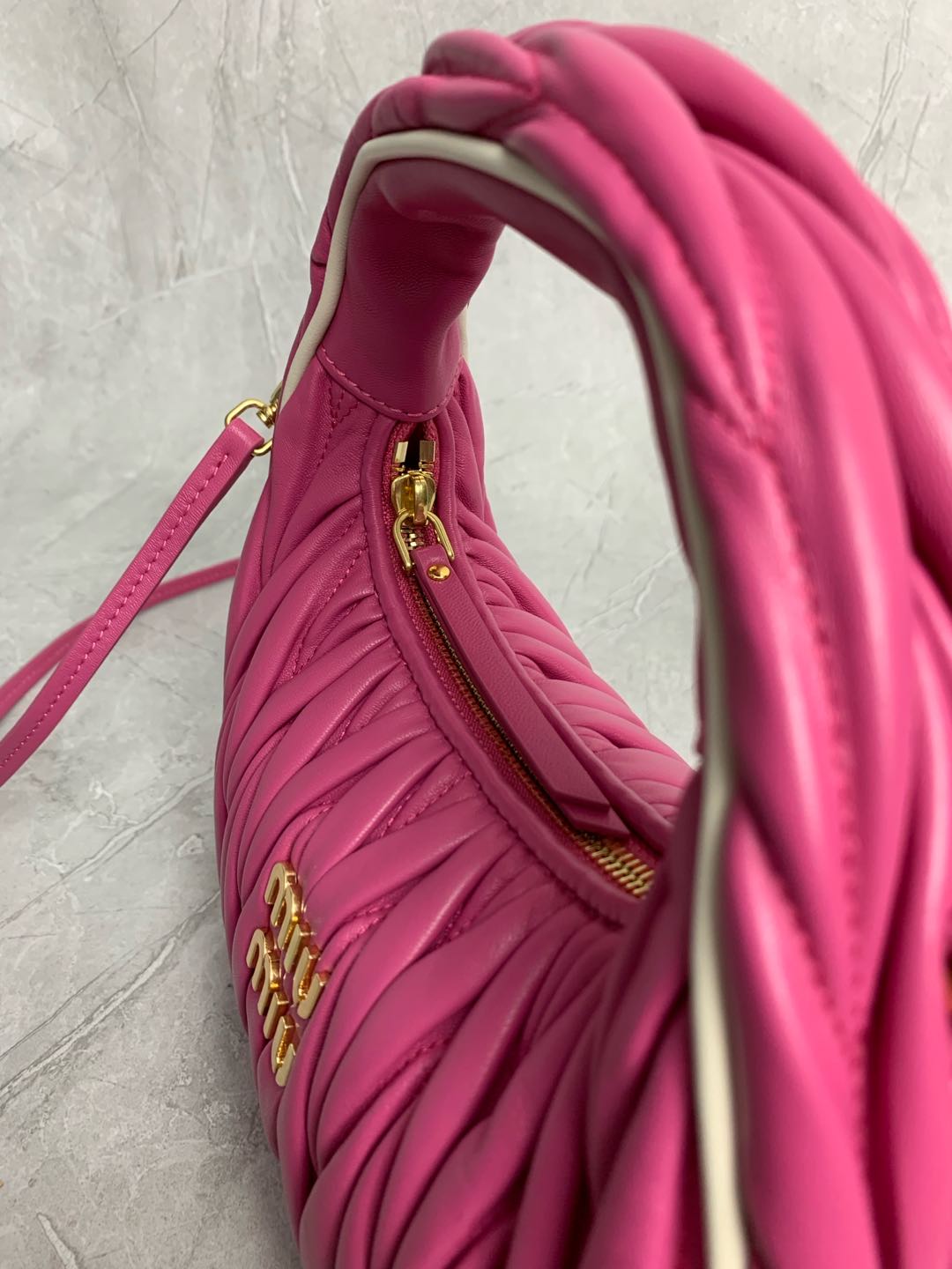 Wander Shoulder Bag - View 7