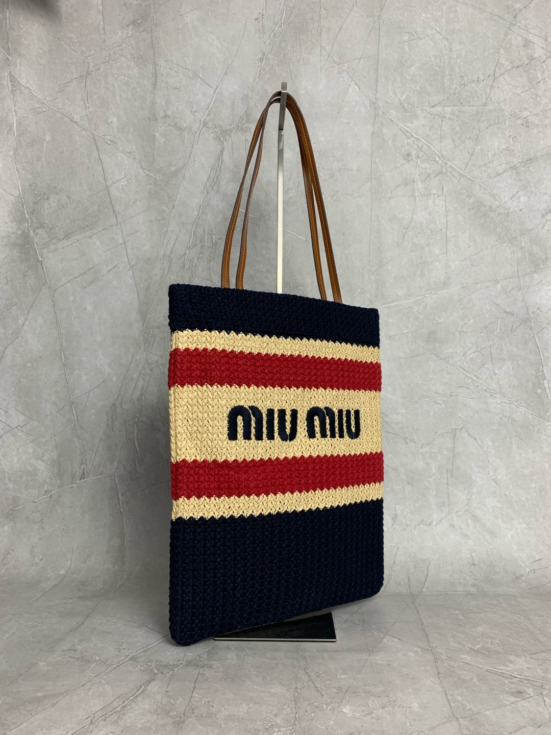 Structured Shoulder Bag - View 3