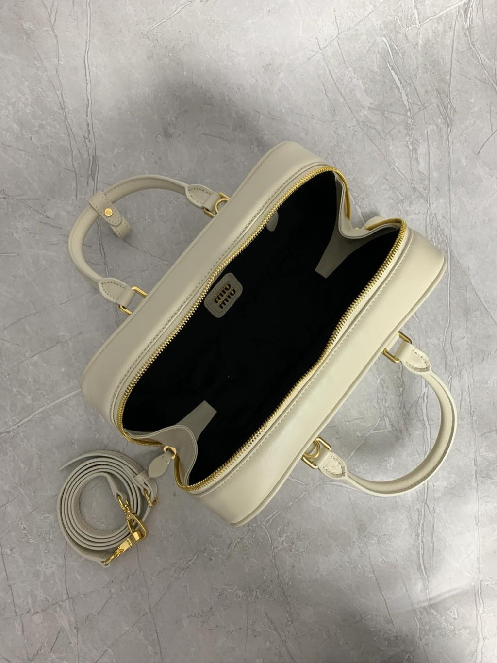 Matelassé Bowling Bag - View 8