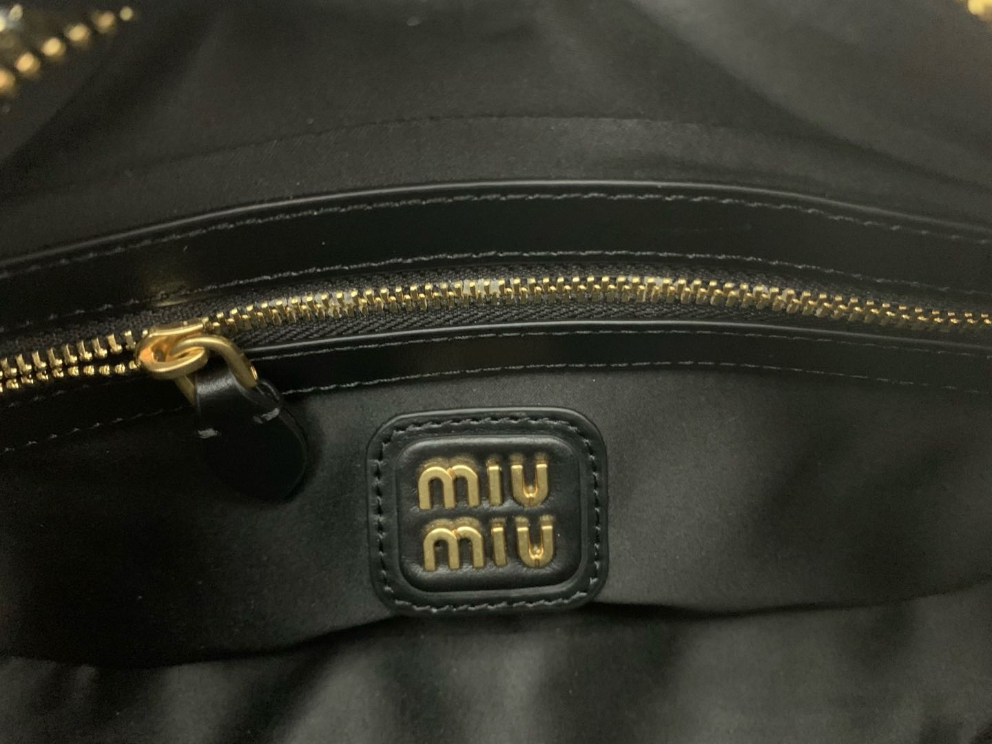 Matelassé Bowling Bag - View 9