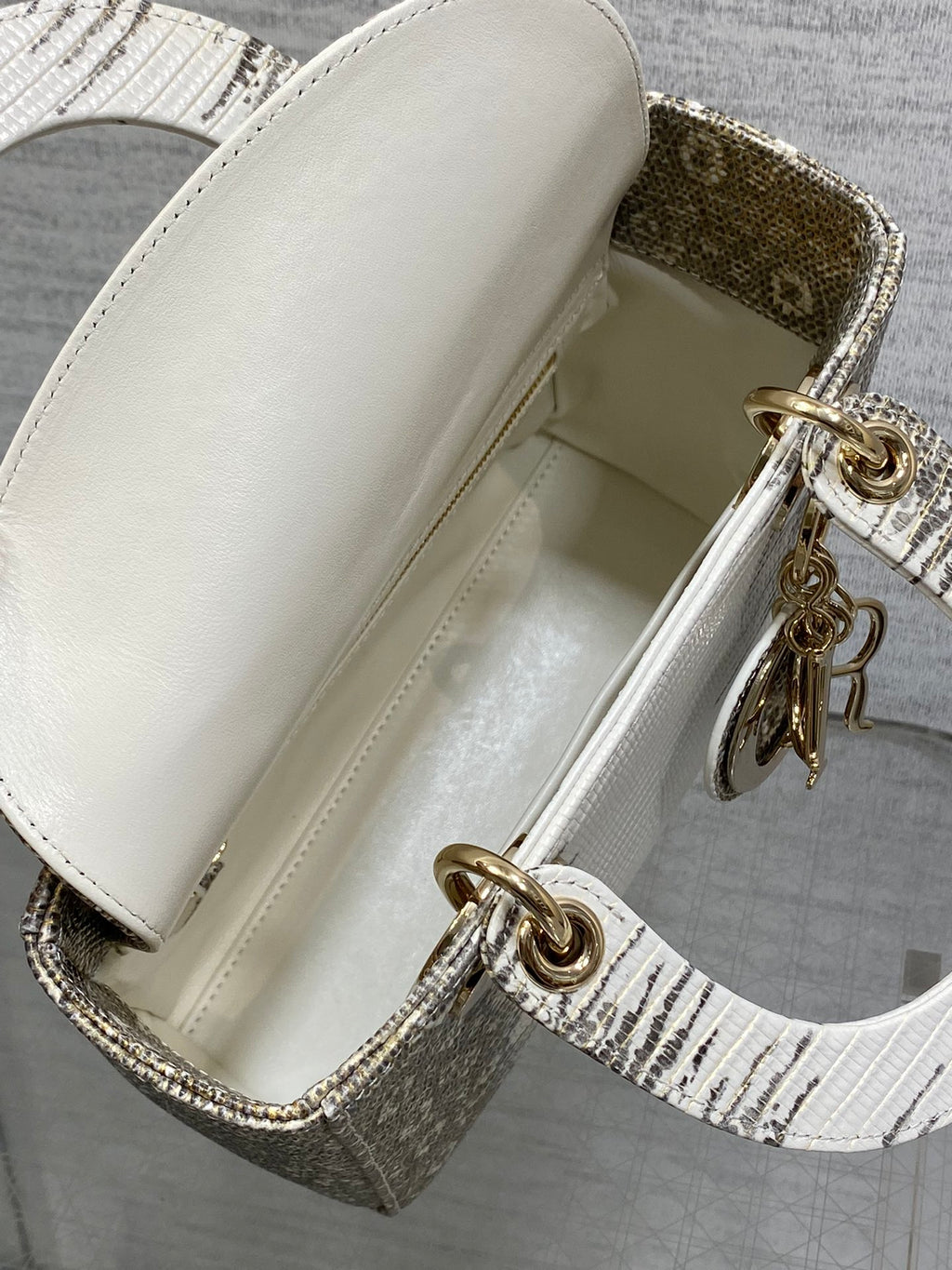 Lizard-Embossed Structured Top Handle Bag 20cm - View 8