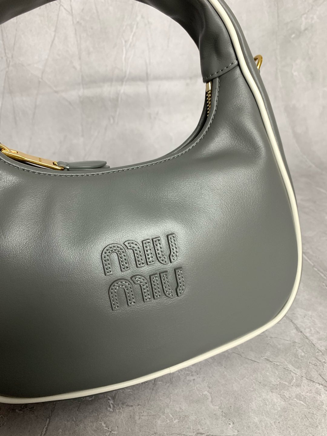 Wander Shoulder Bag - View 8