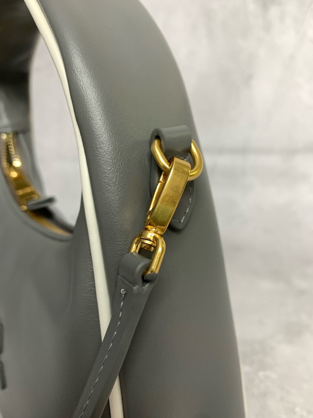 Wander Shoulder Bag - View 5