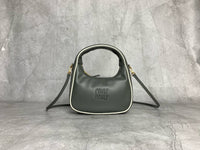 Wander Shoulder Bag