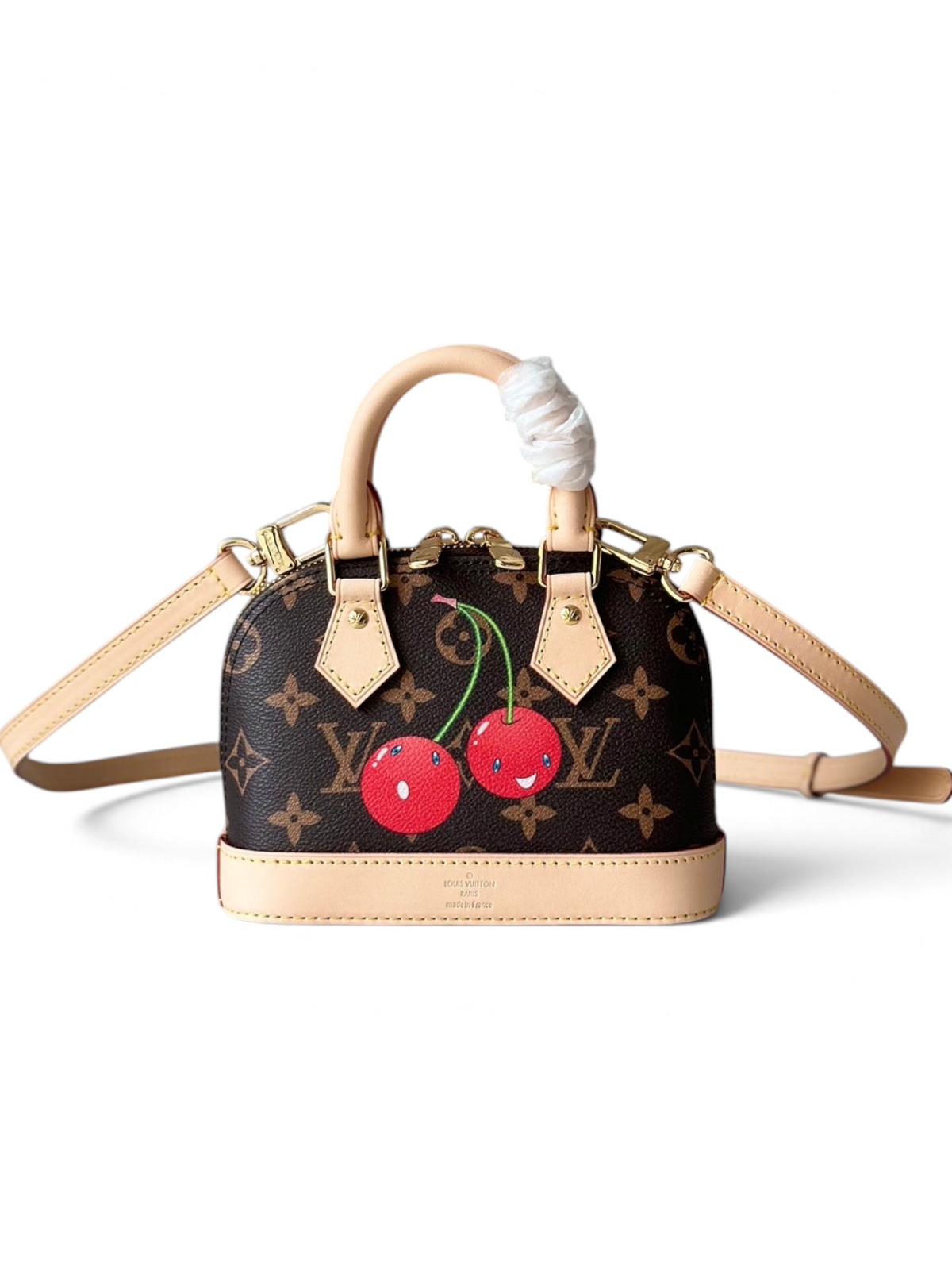 SWORD LUXURY Louis Vuitton Nano Alma çanta, monogram kanvas üzerine kiraz desenli, deri detaylı ve altın donanımlı.