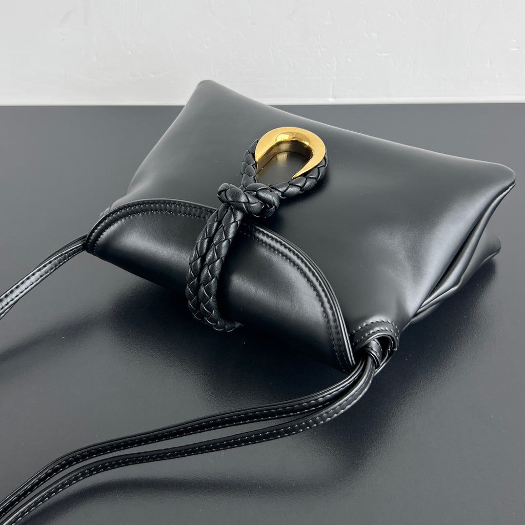 Liberta Lock Shoulder Bag 24cm - View 4
