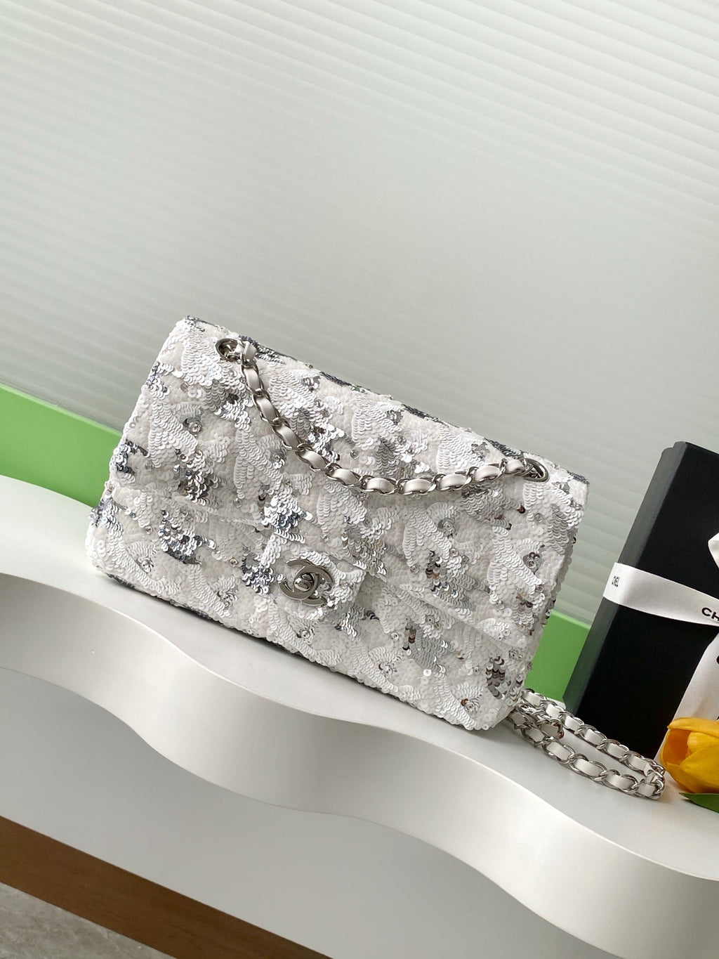25 Embellished Tweed Flap Shoulder Bag