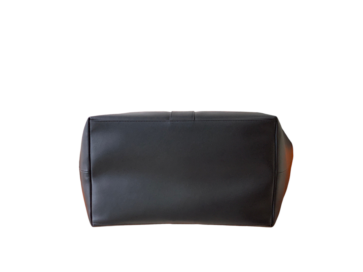 Saint Laurent Y Large Tote Bag in Black Grained calfskin Leather - Detail View 4