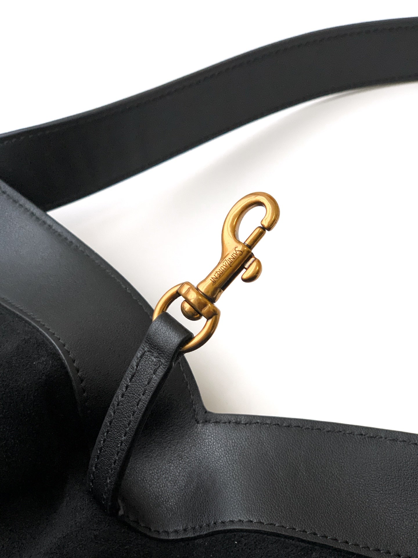 Saint Laurent Y Large Tote Bag in Black Grained calfskin Leather - Detail View 7